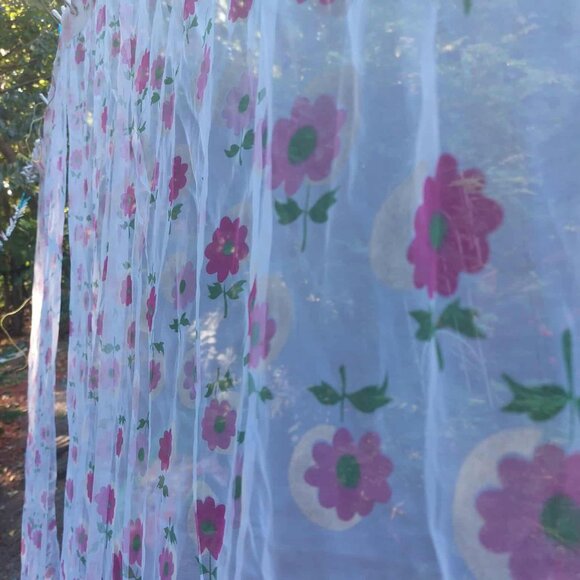 Semi sheer set of vintage Scandinavian curtains. each 41" wide by 60" long - Picture 1 of 8